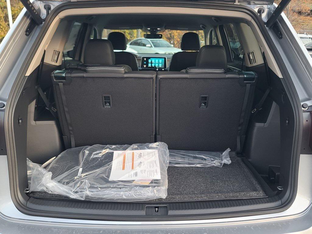 new 2026 Volkswagen Atlas car, priced at $43,986