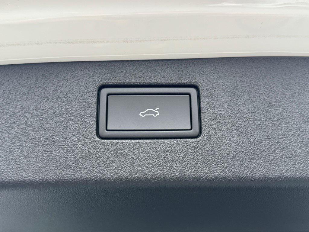 new 2026 Volkswagen Tiguan car, priced at $35,111