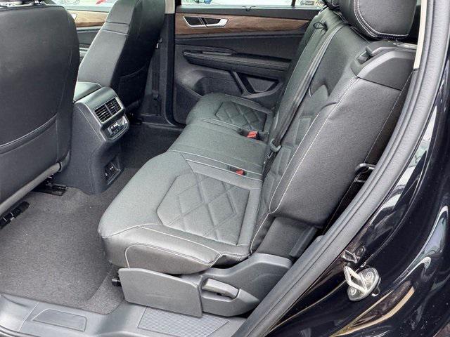 new 2026 Volkswagen Atlas car, priced at $44,611