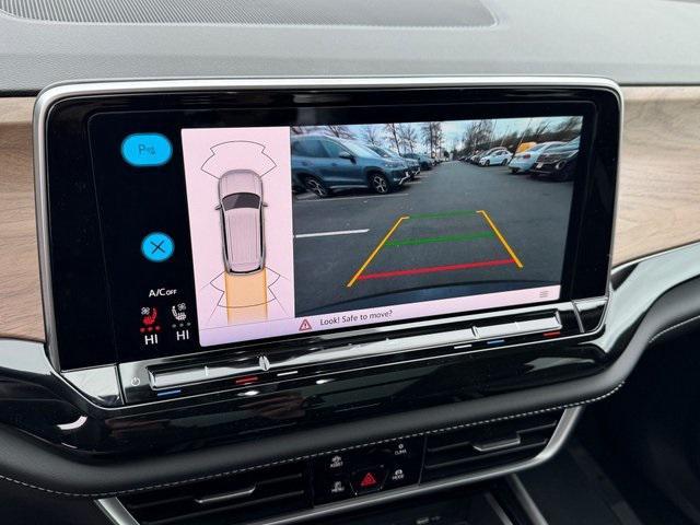 new 2026 Volkswagen Atlas car, priced at $44,611