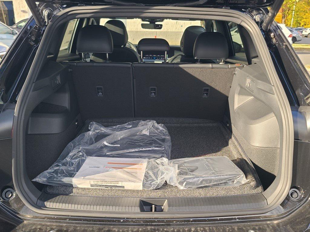 new 2026 Volkswagen Tiguan car, priced at $38,549