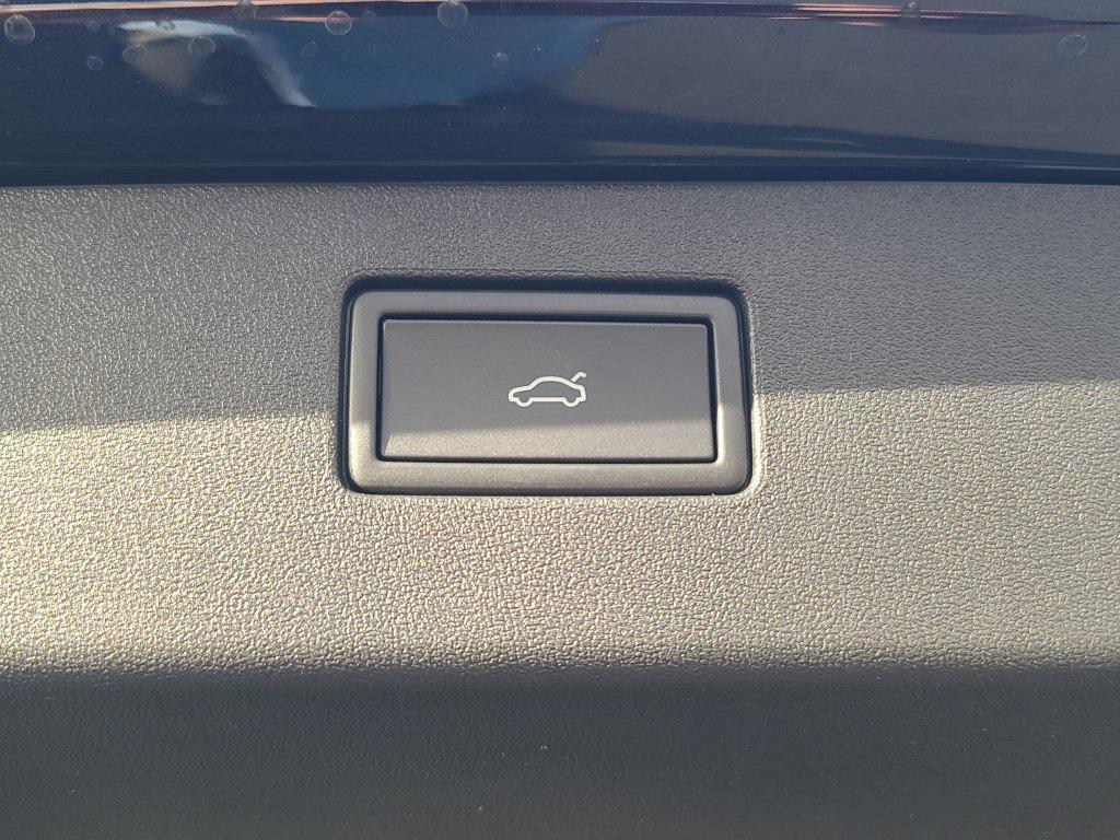 new 2026 Volkswagen Tiguan car, priced at $38,549