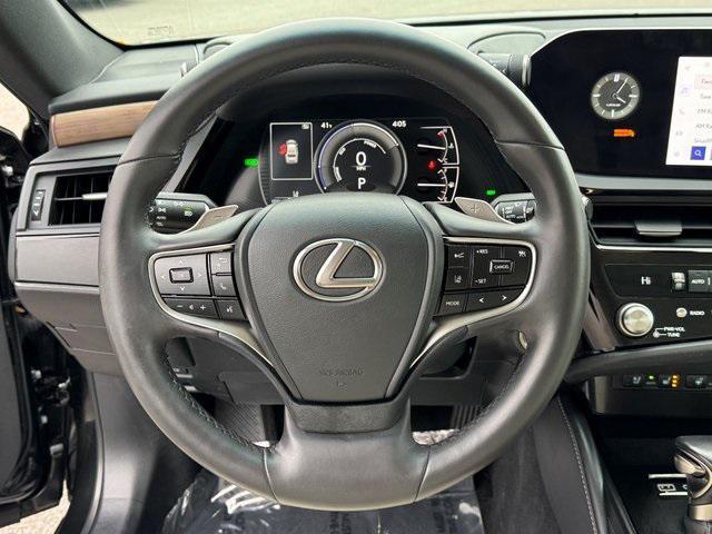 used 2023 Lexus ES 300h car, priced at $36,400
