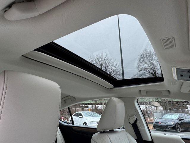 used 2023 Lexus ES 300h car, priced at $36,400