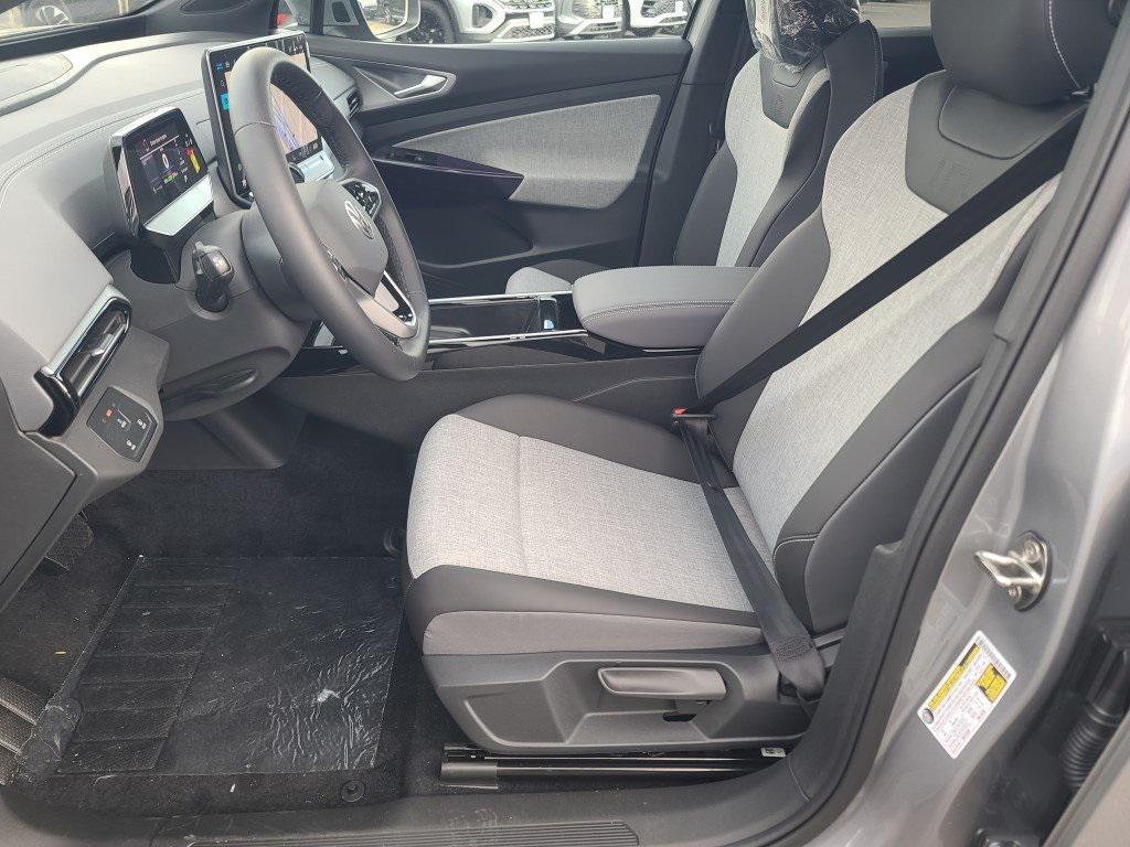 new 2025 Volkswagen ID.4 car, priced at $40,635