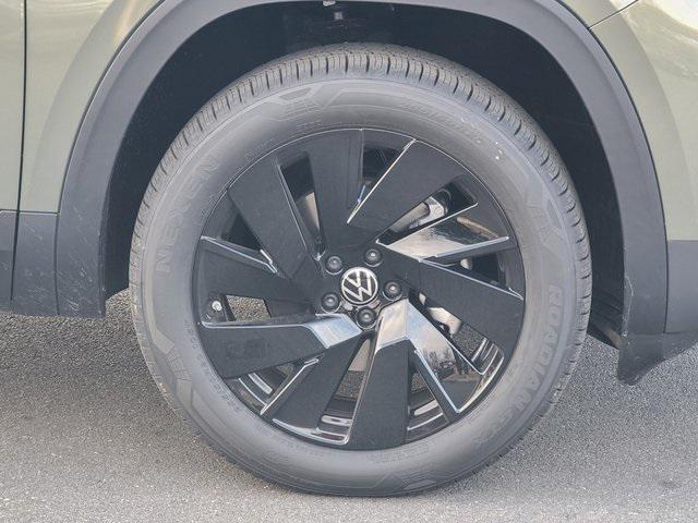 new 2026 Volkswagen Atlas car, priced at $44,420