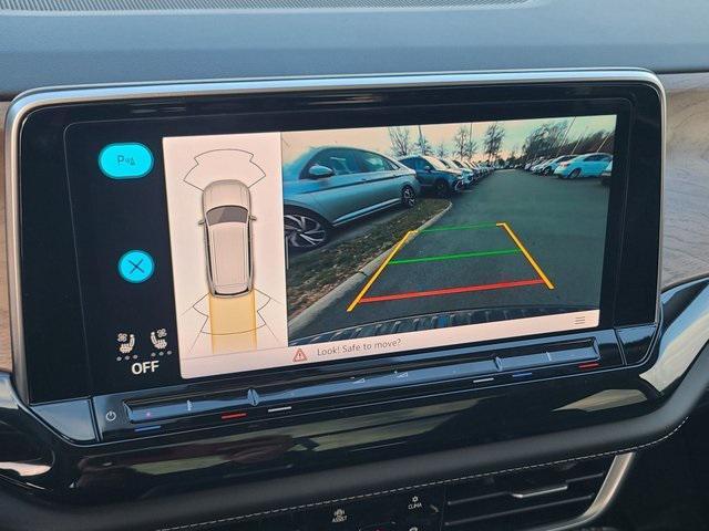 new 2026 Volkswagen Atlas car, priced at $44,420