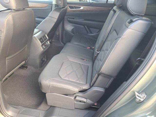 new 2026 Volkswagen Atlas car, priced at $44,420