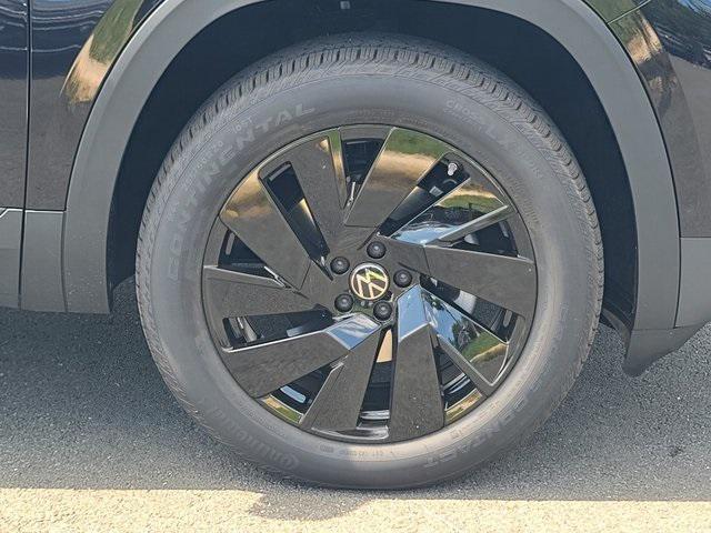new 2026 Volkswagen Atlas car, priced at $43,388