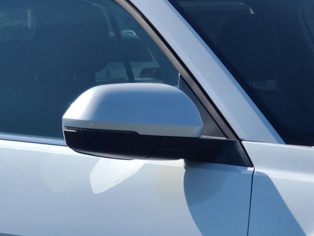 new 2026 Volkswagen Atlas car, priced at $39,365