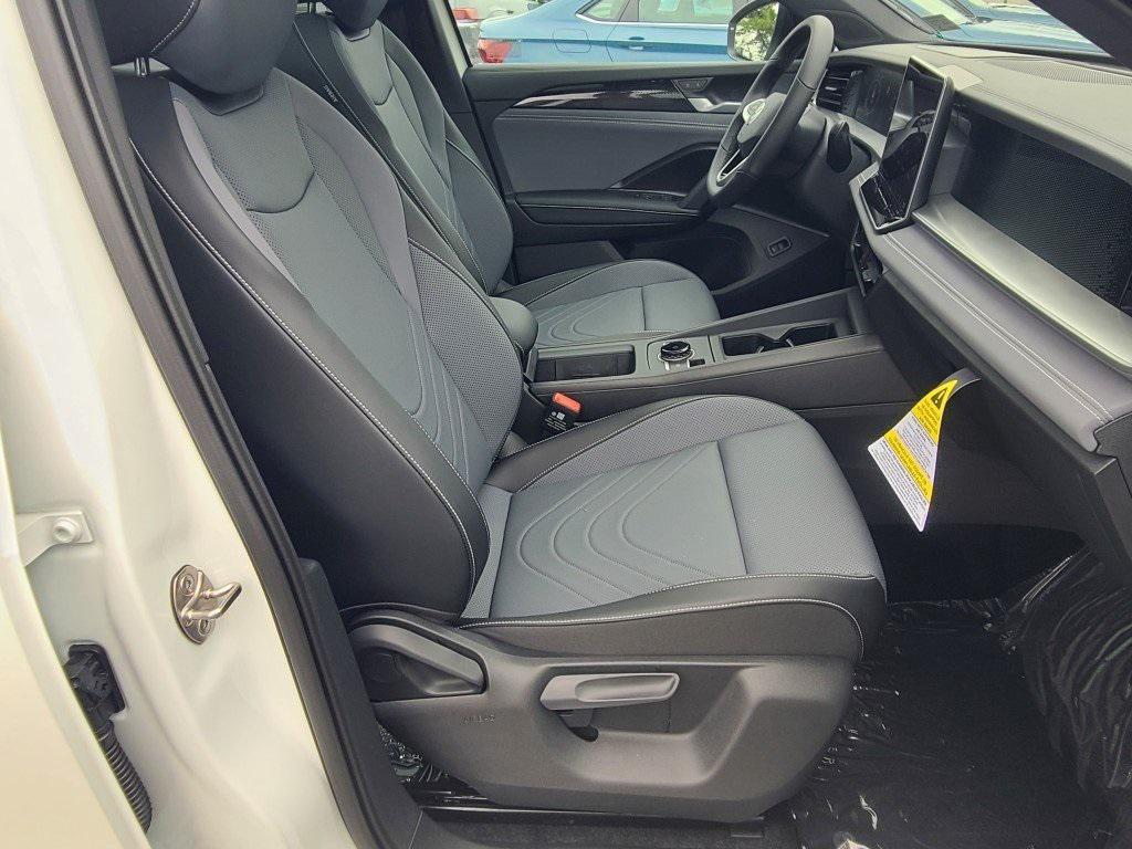 new 2025 Volkswagen Tiguan car, priced at $35,015