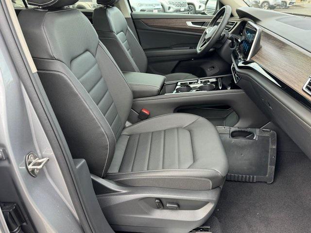 new 2026 Volkswagen Atlas car, priced at $47,151