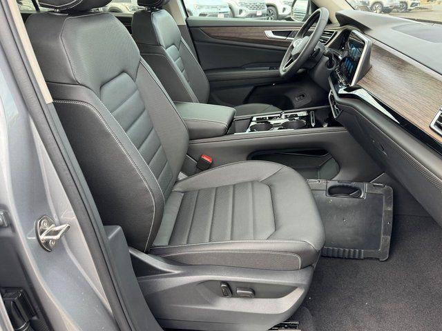 new 2026 Volkswagen Atlas car, priced at $45,651