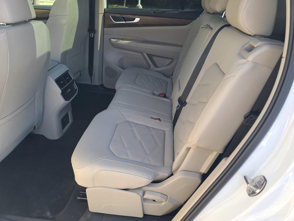 new 2026 Volkswagen Atlas car, priced at $44,580