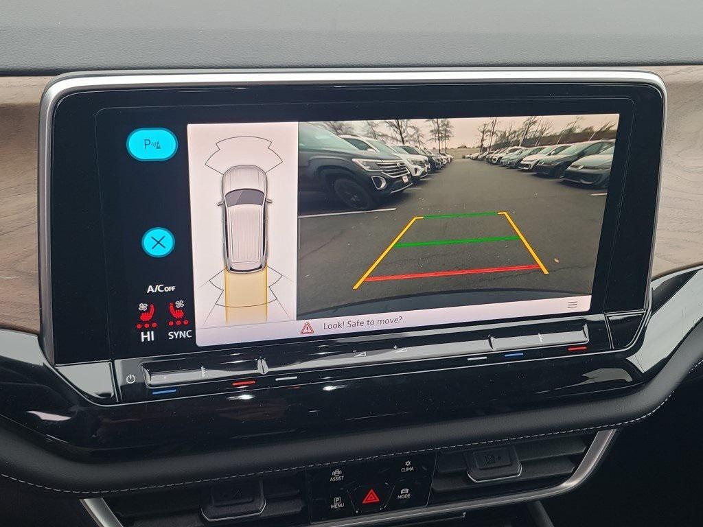 new 2026 Volkswagen Atlas car, priced at $43,388