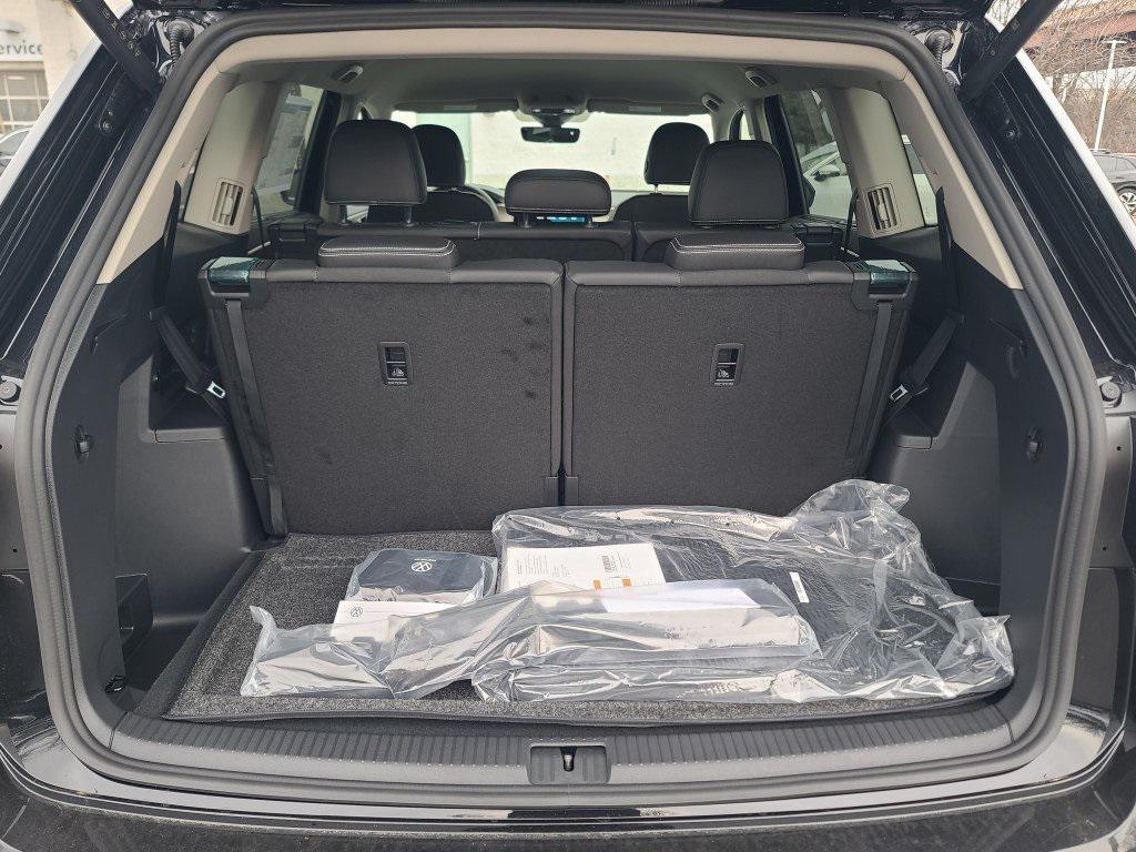 new 2026 Volkswagen Atlas car, priced at $43,388