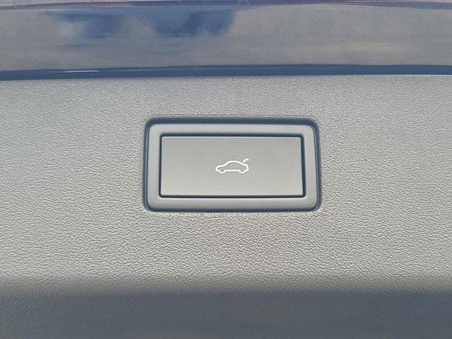 new 2025 Volkswagen Tiguan car, priced at $34,577