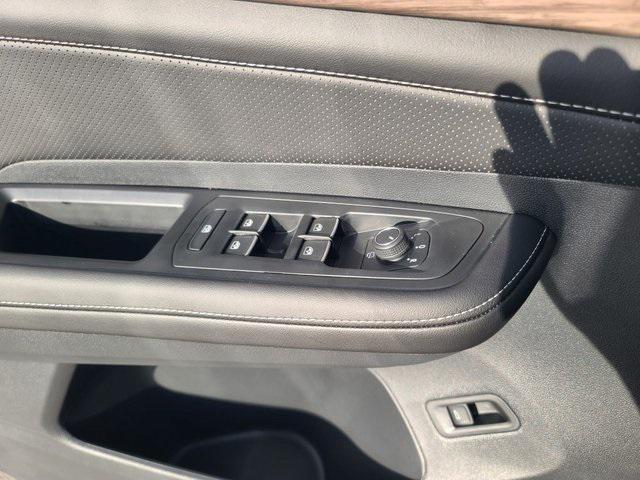 new 2026 Volkswagen Atlas car, priced at $52,581