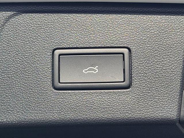 new 2026 Volkswagen Atlas car, priced at $52,581