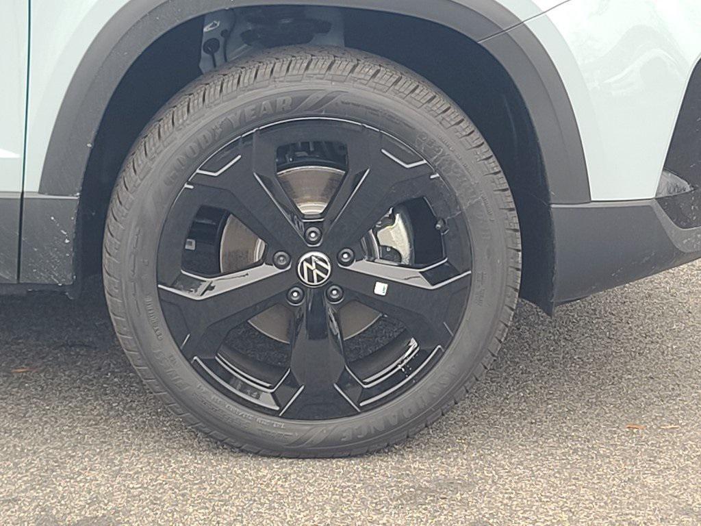 new 2026 Volkswagen Taos car, priced at $33,560