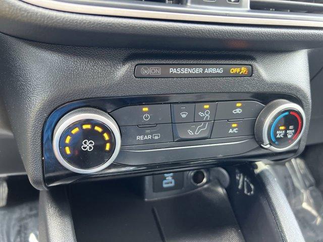 2021 Gray Metallic Ford Escape