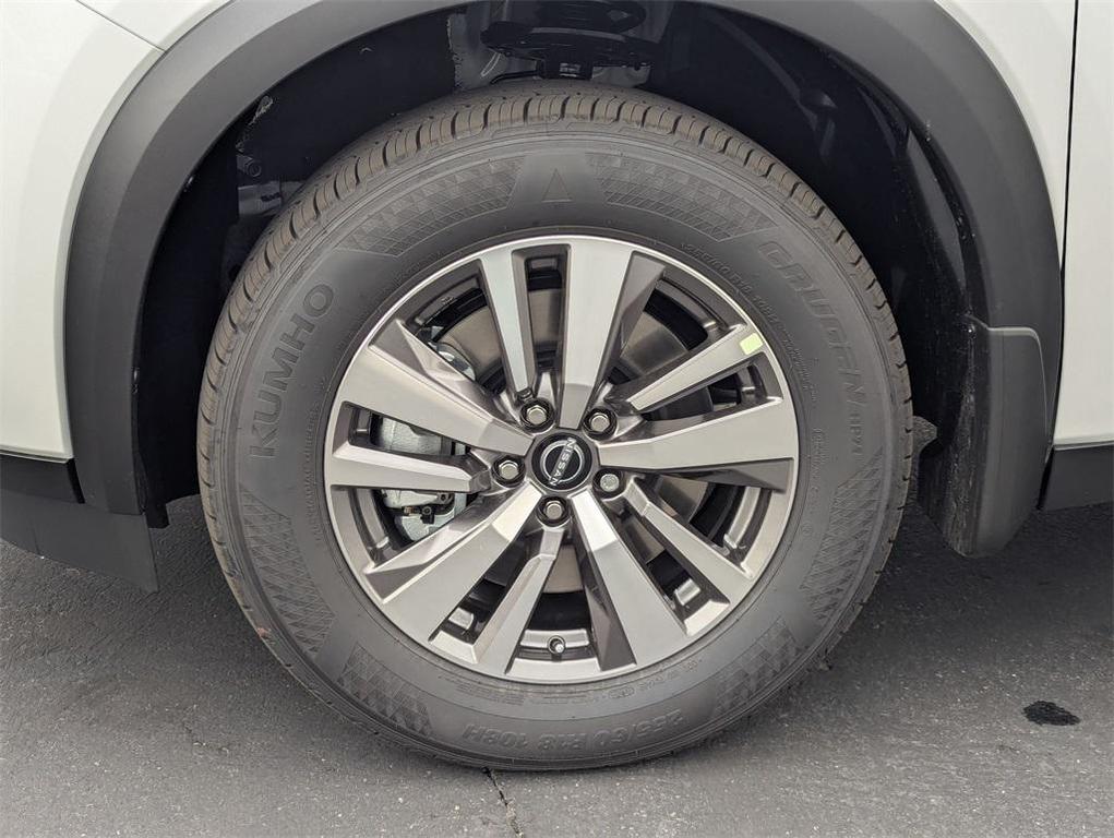 new 2025 Nissan Pathfinder car, priced at $35,533