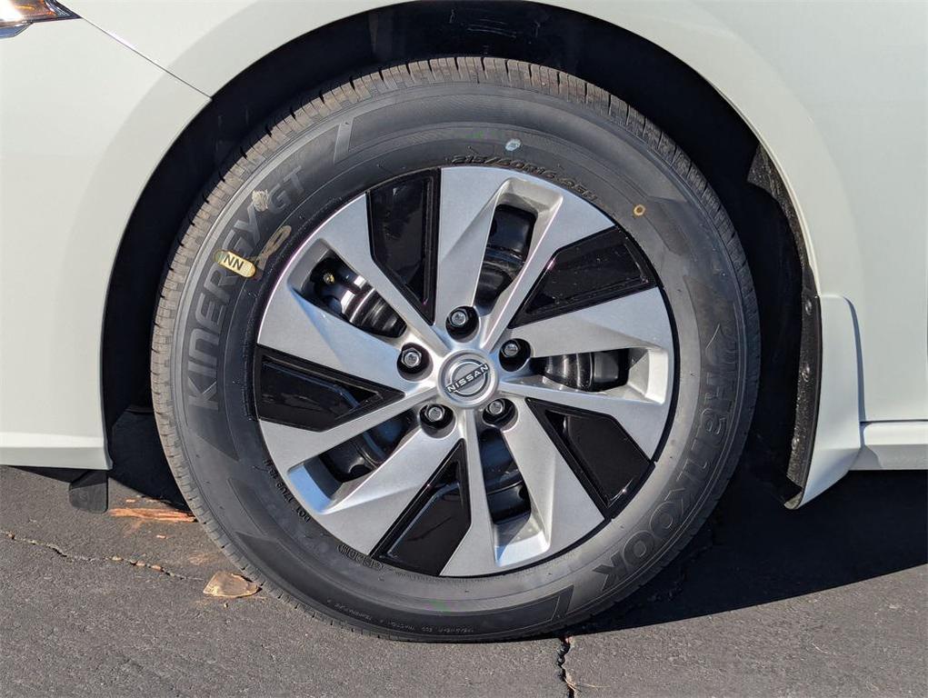 new 2025 Nissan Altima car, priced at $26,667