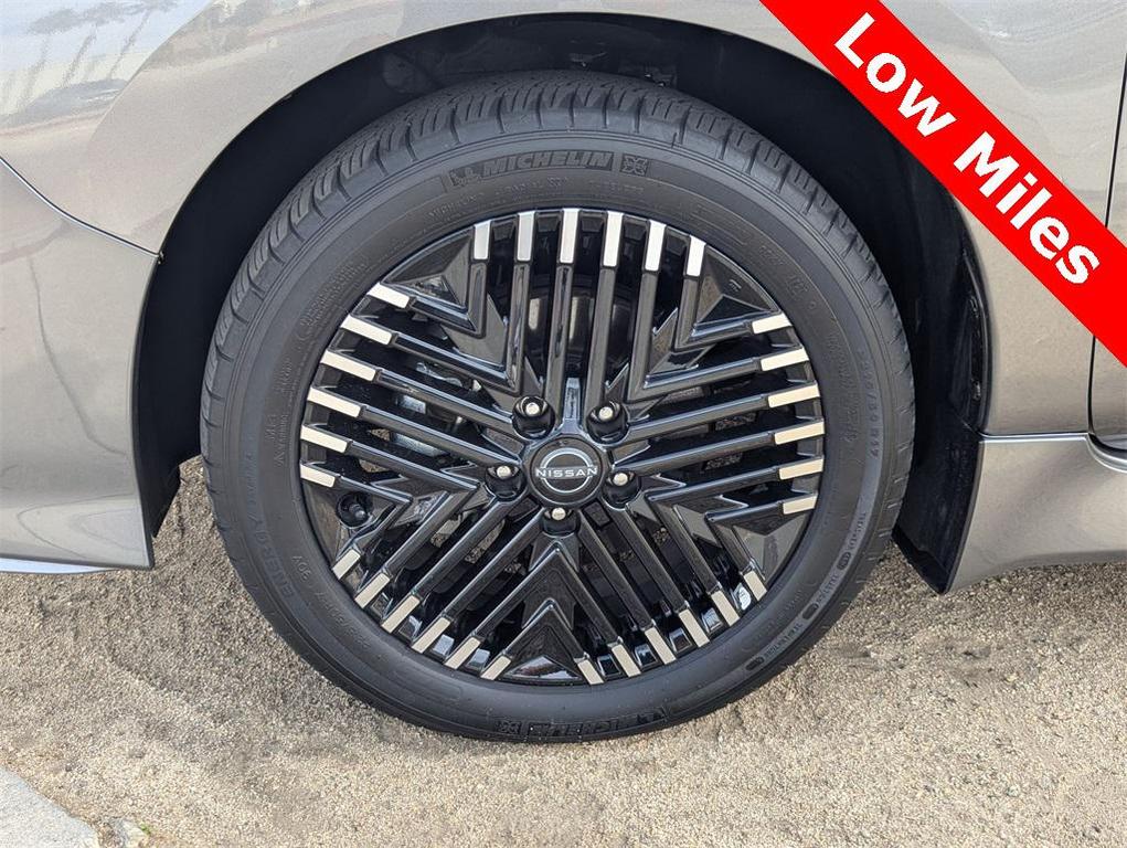 used 2024 Nissan Leaf car, priced at $19,477