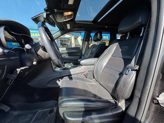 used 2016 Jeep Grand Cherokee car, priced at $13,995