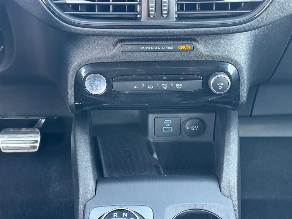 used 2023 Ford Escape car, priced at $30,414