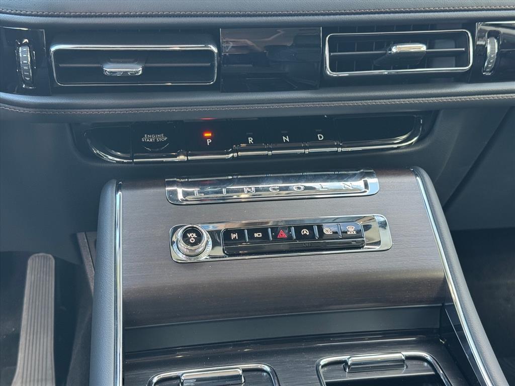 new 2025 Lincoln Aviator car, priced at $73,858