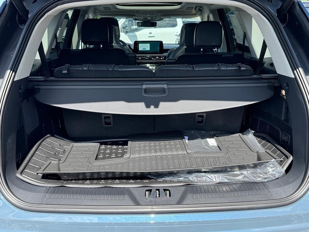 new 2025 Lincoln Aviator car, priced at $73,858