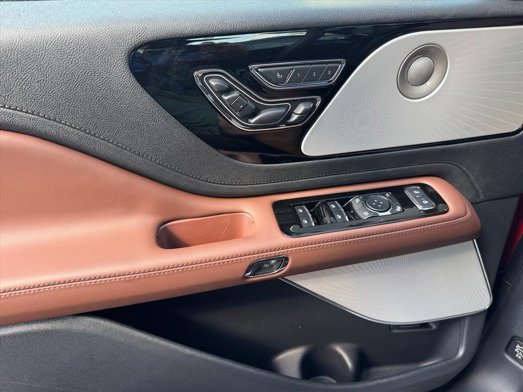 new 2025 Lincoln Aviator car, priced at $73,858