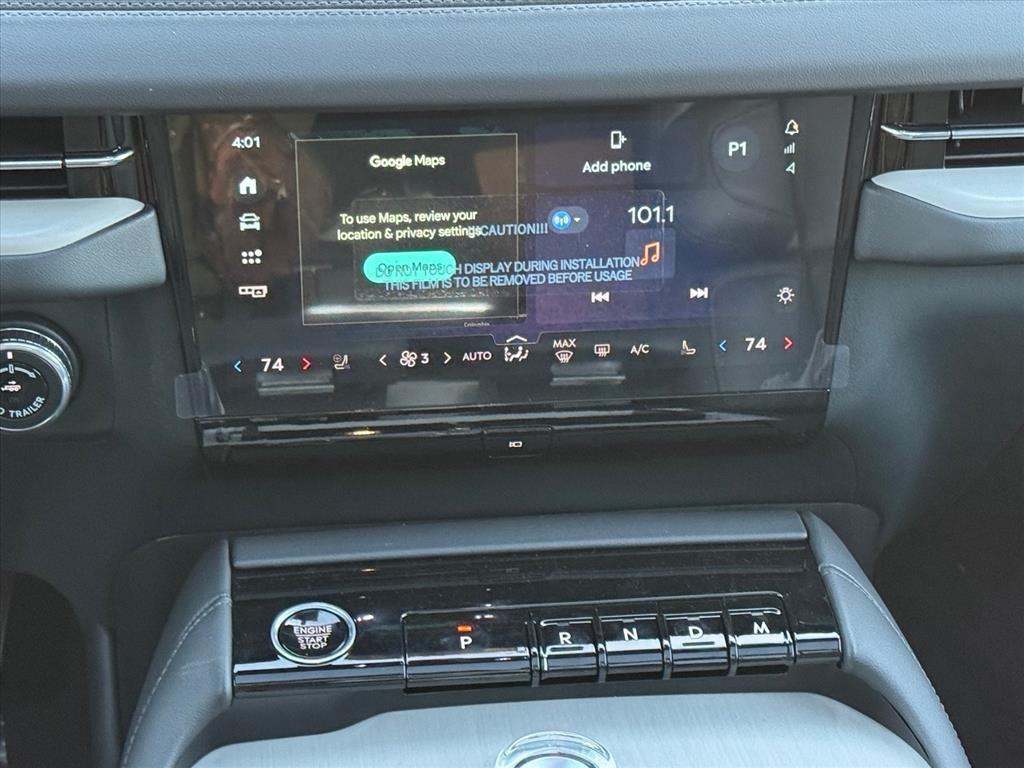 new 2025 Lincoln Navigator car, priced at $107,002