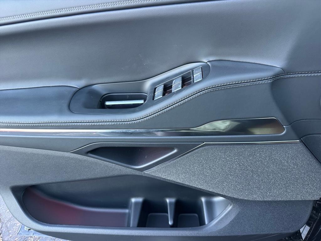 new 2025 Lincoln Navigator car, priced at $107,002