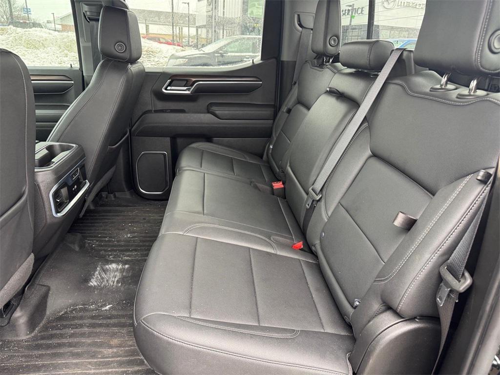 used 2022 GMC Sierra 1500 car, priced at $40,626