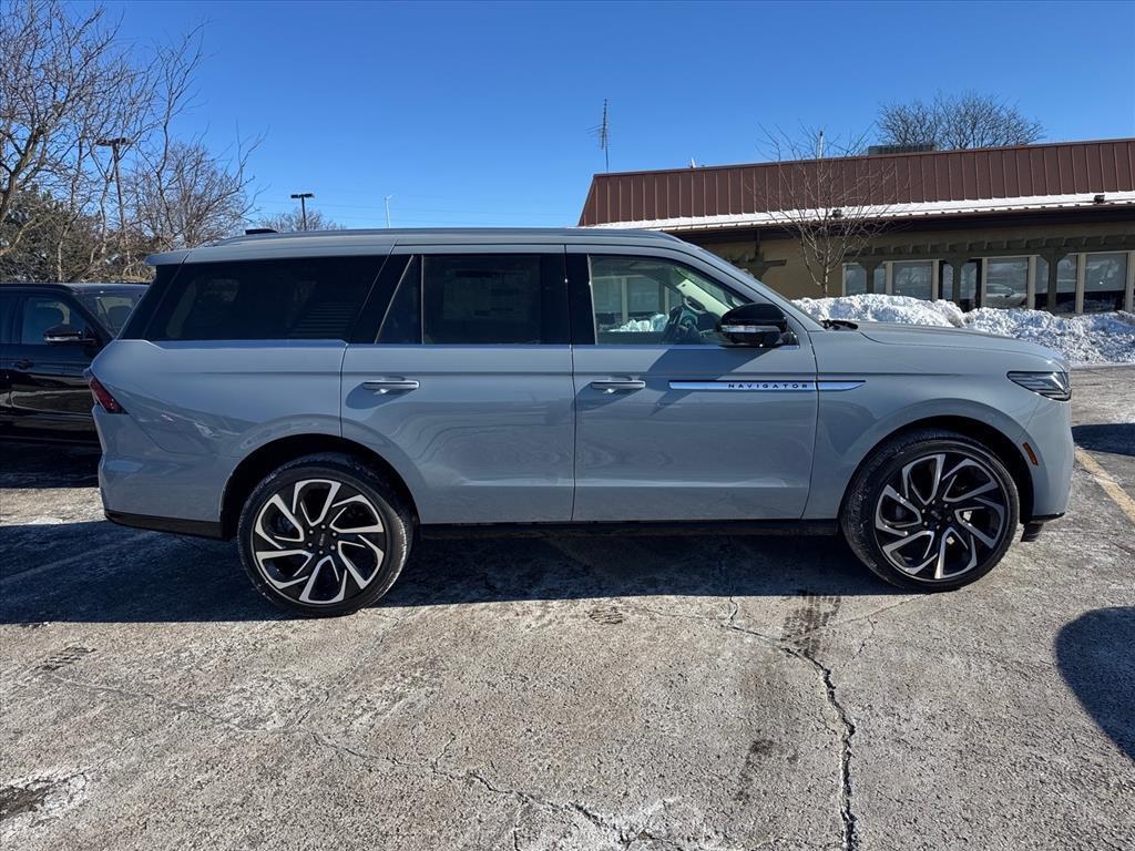new 2026 Lincoln Navigator car, priced at $111,080
