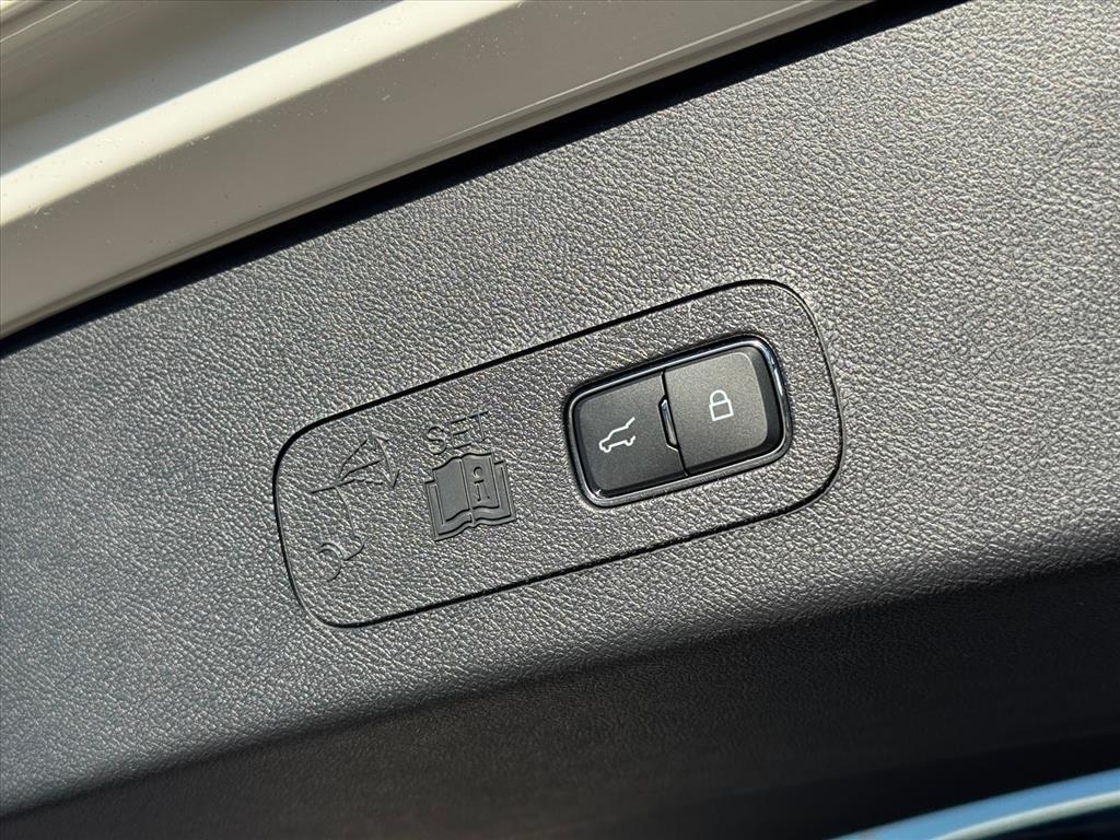 new 2026 Lincoln Aviator car, priced at $76,540