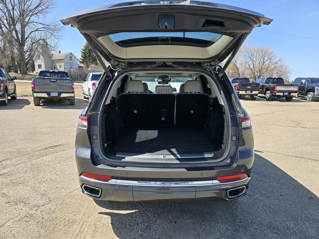 used 2022 Jeep Grand Cherokee car, priced at $33,794