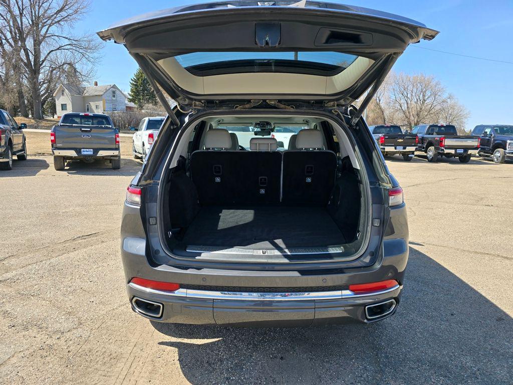 used 2022 Jeep Grand Cherokee car, priced at $33,794