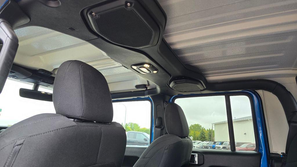 used 2022 Jeep Gladiator car, priced at $32,995