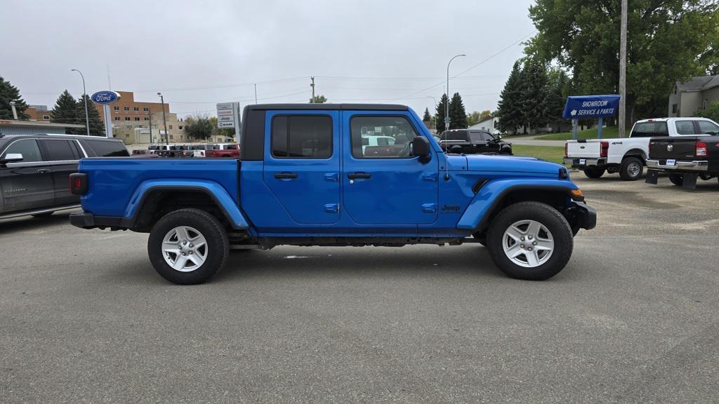 used 2022 Jeep Gladiator car, priced at $32,995