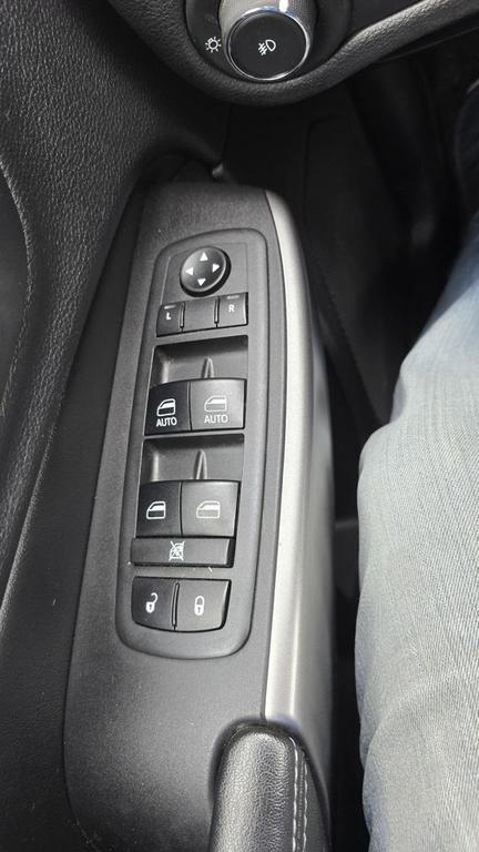 used 2019 Jeep Cherokee car