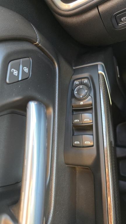 used 2022 Chevrolet Silverado 1500 car, priced at $37,995