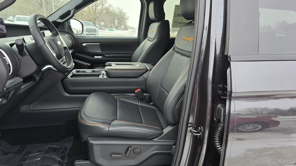 new 2025 Ford Expedition car, priced at $84,630