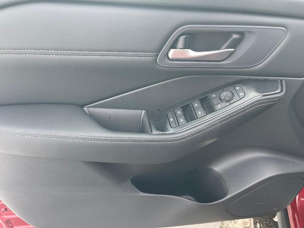 new 2026 Nissan Rogue car, priced at $33,112