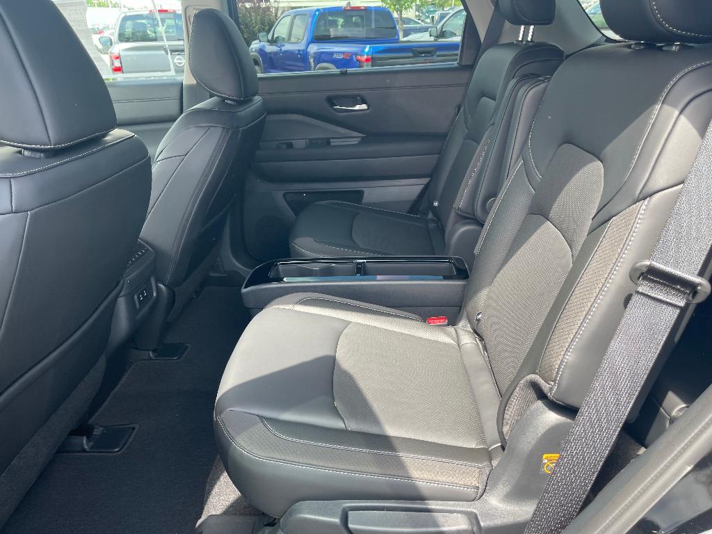 new 2026 Nissan Pathfinder car, priced at $44,942