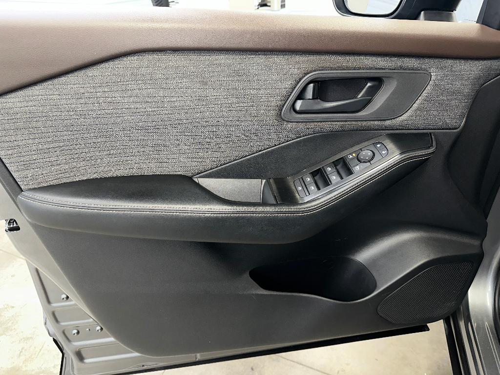 used 2021 Nissan Rogue car, priced at $17,896