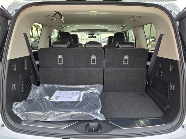 new 2026 INFINITI QX80 car, priced at $81,552