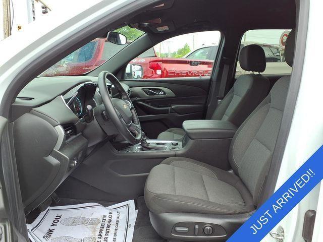 used 2023 Chevrolet Traverse car, priced at $33,981